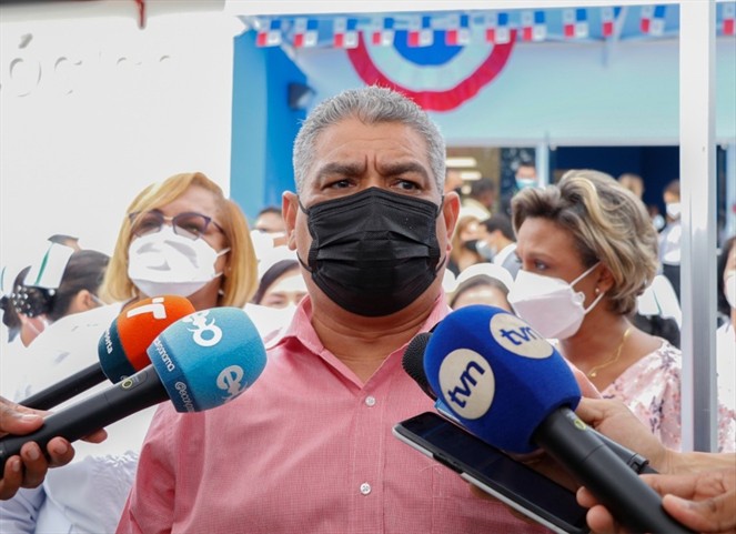 Noticia Radio Panamá | Ministro de Salud advierte que el uso de la mascarilla seguirá siendo de uso obligatorio