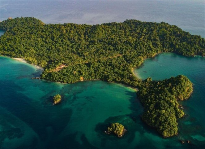 Noticia Radio Panamá | Investigan origen de una mancha en en Isla Galeta por posible contaminación