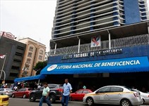 Noticia Radio Panamá | Dos particulares se entregaron a las autoridades este lunes, vinculados presuntamente al caso de la Lotería Nacional