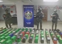 Noticia Radio Panamá | Incautan 468 paquetes de presunta droga en Colón