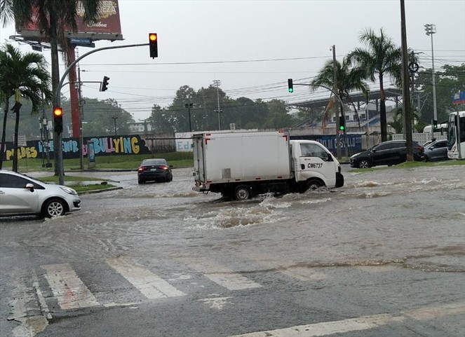 Noticia Radio Panamá | Advierten lluvias con tormentas dispersas en los próximos días
