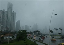 Noticia Radio Panamá | Emiten aviso de prevención por constantes lluvias hasta el próximo 2 de diciembre