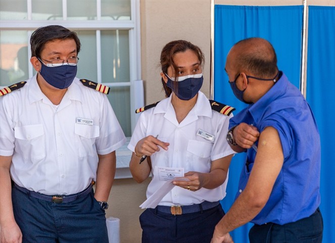 Noticia Radio Panamá | Más de 130 marinos recibieron este jueves su dosis de refuerzo como parte del proceso de vacunación a la gente de mar