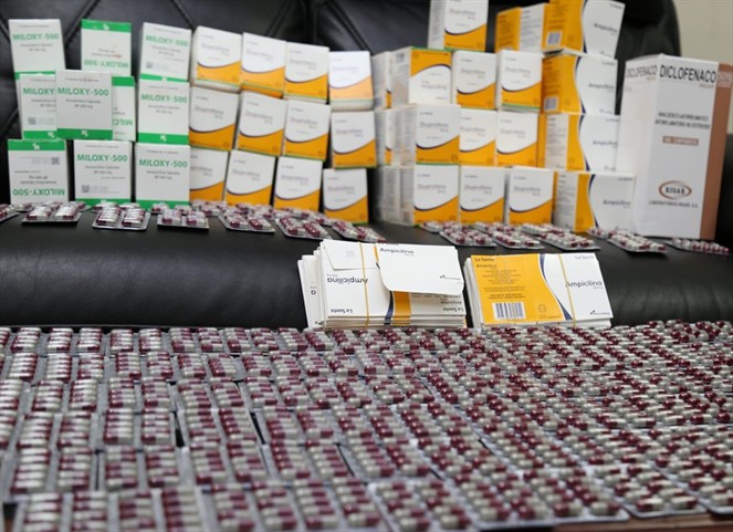 Noticia Radio Panamá | Retienen medicamentos de presunto contrabando y falsificación por un valor aproximado de $10 mil
