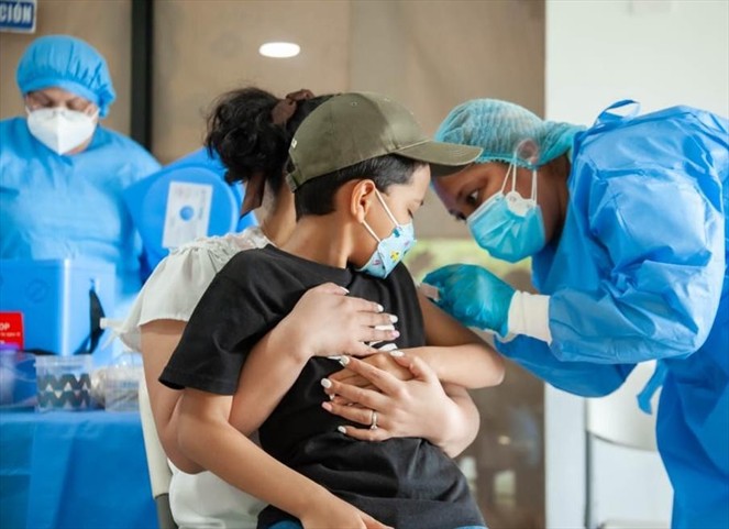 Noticia Radio Panamá | Este jueves 13 inició la vacunación pediátrica a niños de 5 a 11 años en los circuitos 8-7 y 8-8