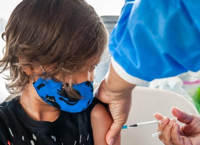 Noticia Radio Panamá | Jornada de vacunación pediátrica avanza esta semana hacia los circuitos 8-6 y 8-10