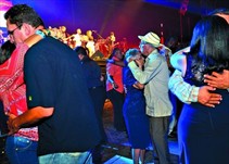 Noticia Radio Panamá | Emiten decreto que suspende actividades bailables, discotecas, cantaderas, presentaciones artísticas en Los Santos