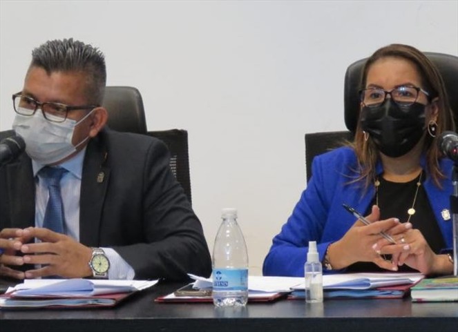 Noticia Radio Panamá | Aprueban en segundo debate anteproyecto de ley que permitiría la reelección del rector de la Unachi