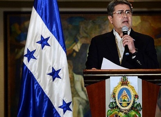 Featured image for “Expresidente de Honduras comparece ante un juez tras pedido de extradición de Estados Unidos”