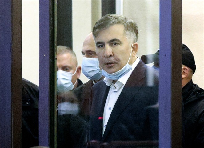 Featured image for “El expresidente de Georgia Saakashvili anuncia otra huelga de hambre en prisión”