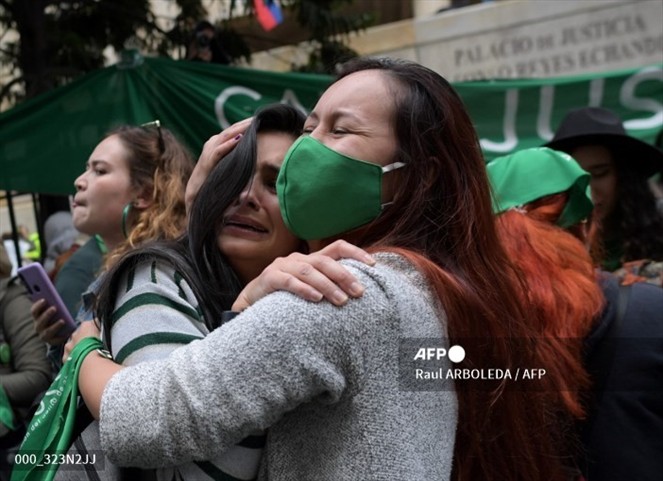 Featured image for “URGENTE: Colombia despenaiza el aborto.”