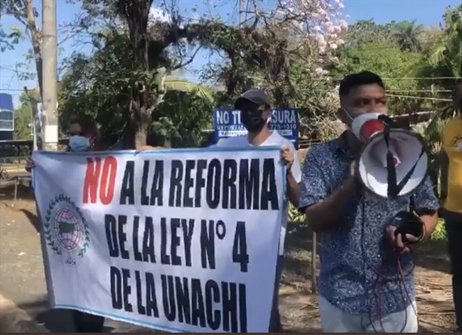 Noticia Radio Panamá | Docentes, administrativos y estudiantes de la Unachi piden a Cortizo que vete la ley 756