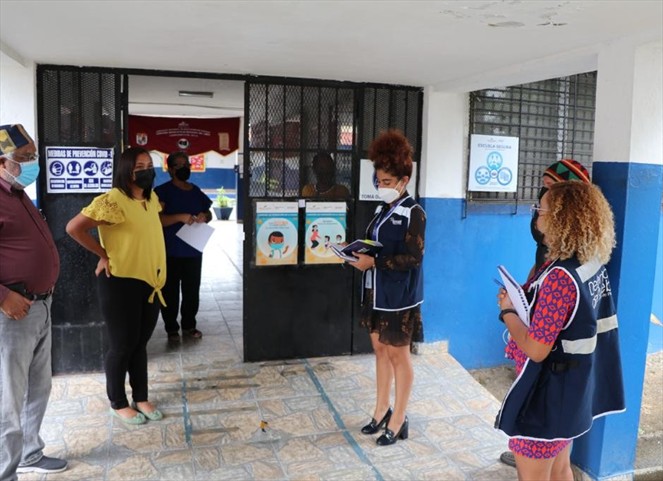 Noticia Radio Panamá | Defensoría del Pueblo presenta queja formal ante el Ministerio de Educación por discriminación en planteles estatales