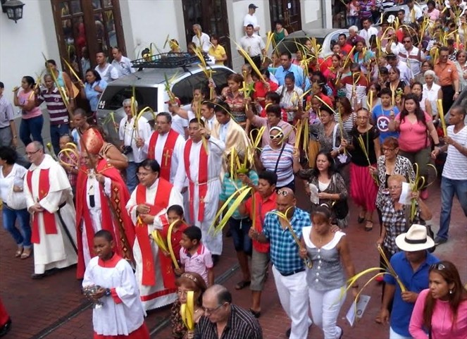 Noticia Radio Panamá | Minsa evalúa si autoriza la realización de procesiones durante la Semana Santa