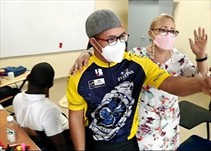 Noticia Radio Panamá | Celebra el Día del Síndrome de Down regresando a la escuela para agradecer a sus profesores