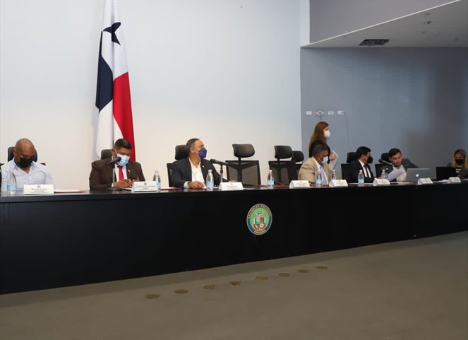 Noticia Radio Panamá | Aprueban en primer debate proyecto que crea un nuevo distrito y tres corregimientos en Bocas del Toro