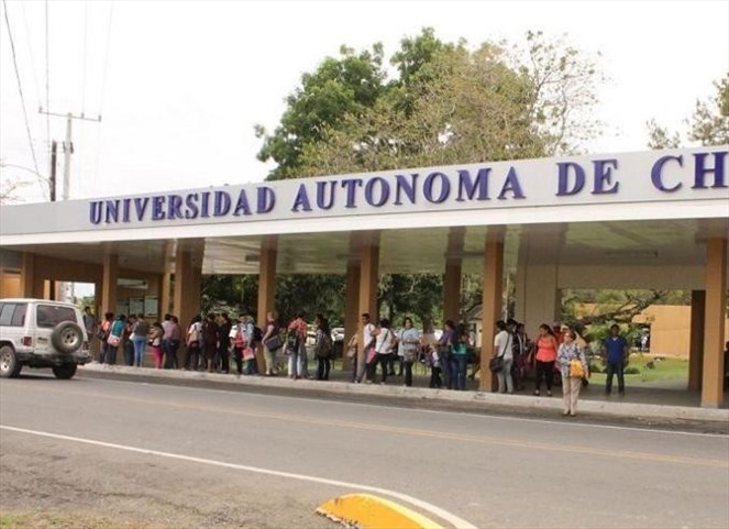 Noticia Radio Panamá | Docentes, estudiantes y administrativos seguirán su lucha contra la reelección en la Unachi