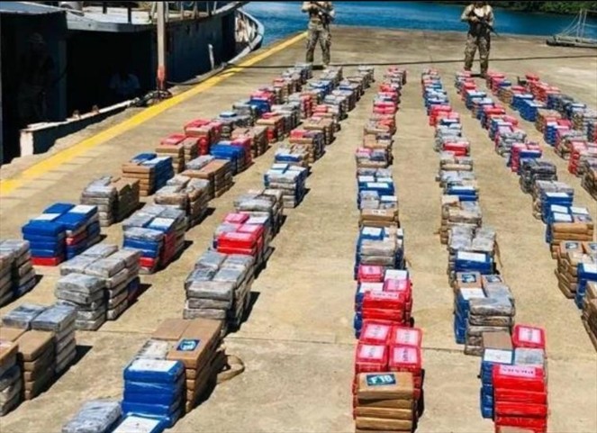 Noticia Radio Panamá | Decomisan tres toneladas de presunta droga en Isla Grande
