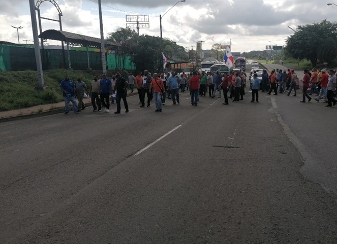 Noticia Radio Panamá | Transportistas de Panamá Oeste anuncian paro indefinido