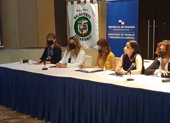 Noticia Radio Panamá | Presentan plan para impulsar la igualdad salarial entre hombres y mujeres