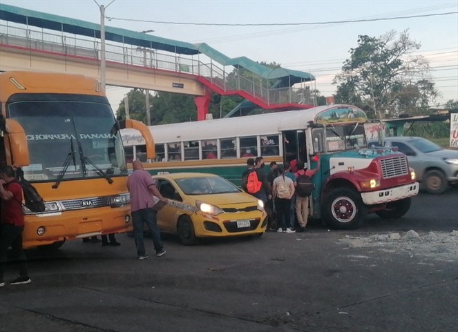 Noticia Radio Panamá | Transportistas de Panamá Oeste levantan paro, dan plazo al presidente Cortizo hasta este jueves