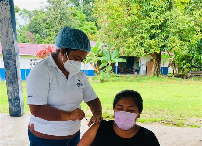Noticia Radio Panamá | Aplican más de 69 mil vacunas durante la jornada de vacunación de las Américas