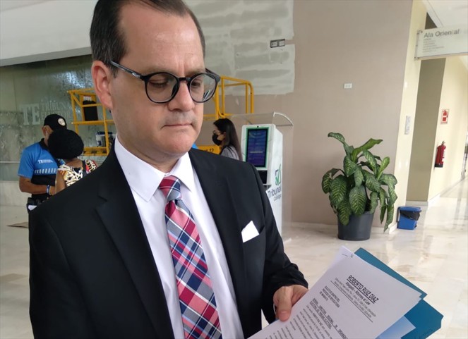 Noticia Radio Panamá | Ciudadanos se quejan por supuesto faltante de firmas en contra de la revocatoria de mandato del alcalde Fábrega
