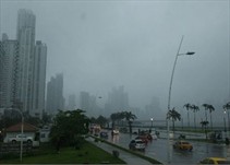 Noticia Radio Panamá | Se mantiene aviso de prevención por lluvias y tormentas a nivel nacional hasta el 6 de mayo