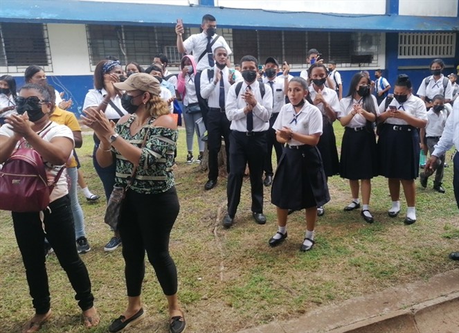 Noticia Radio Panamá | Escuelas de Arraiján continuarán paro militante por respuestas insatisfactorias del Meduca
