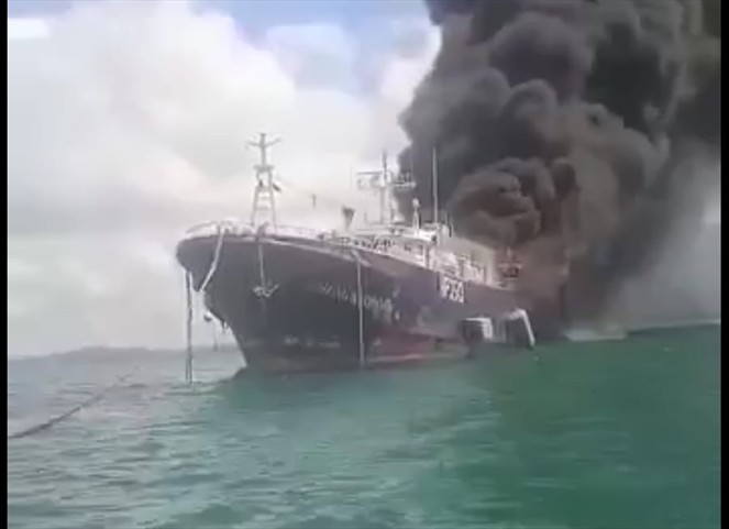 Noticia Radio Panamá | Autoridades investigan incendio en tres embarcaciones en el puerto de Vacamonte, no se reportaron heridos