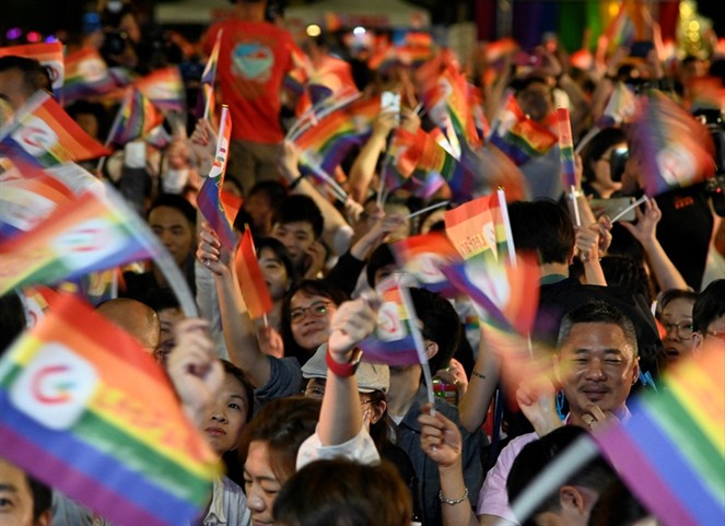 Noticia Radio Panamá | Parejas LGBT taiwanesas exigen total igualdad en la ley del matrimonio para todos