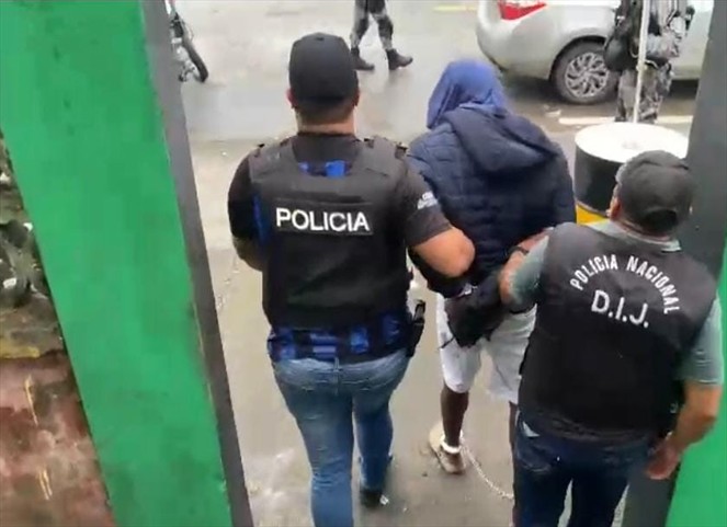 Noticia Radio Panamá | Detienen en la provincia de Colón a un ciudadano buscado por homicidio