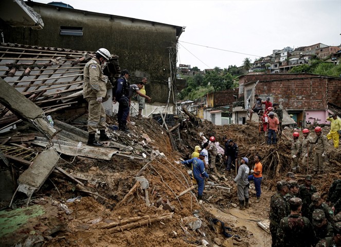 Noticia Radio Panamá | Lluvias en el nordeste de Brasil hacen estragos y dejan casi 80 muertos
