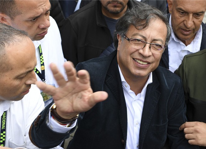 Noticia Radio Panamá | Petro, «rebelde» de varias causas que quiere sacar a las élites del poder en Colombia