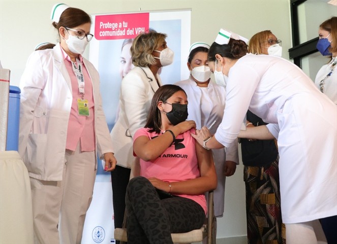 Noticia Radio Panamá | En Panamá más de 3 millones 478 mil personas se han vacunado contra la COVID-19