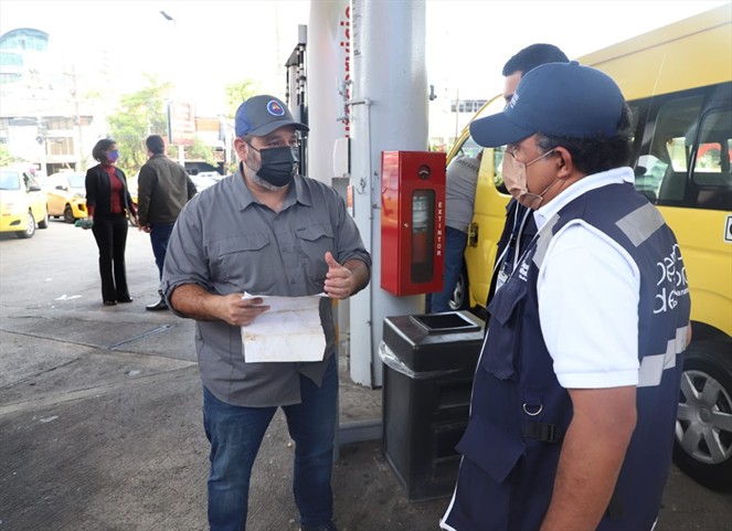 Noticia Radio Panamá | Defensoría detecta que transportistas no conocen del todo funcionamiento de la venta de combustible subsidiado