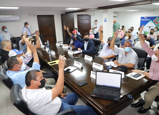 Noticia Radio Panamá | Cadena de Arroz aprueba la importación de 600 mil quintales