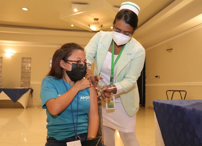 Noticia Radio Panamá | Durante cuatro días Ministerio de Salud realizará jornada de vacunación en el Hotel Panamá