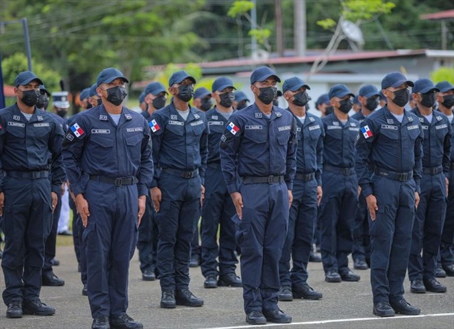 Noticia Radio Panamá | Las calles estarán más seguras, 449 nuevos policías se gradúan del ISPOL