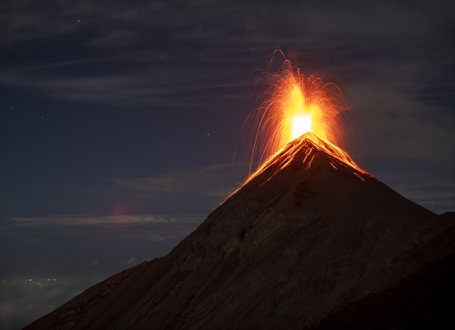 Noticia Radio Panamá | Volcán de Fuego incrementa actividad explosiva en Guatemala