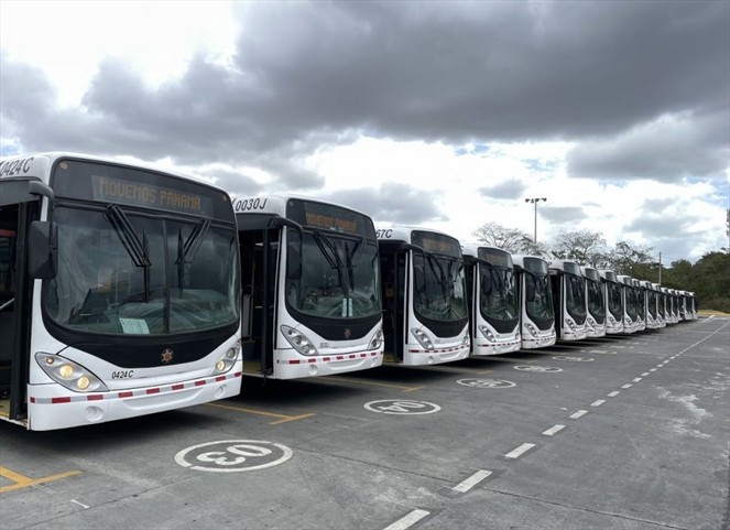 Noticia Radio Panamá | 70% de los conductores de metrobús se irían a huelga indefinida si no llegan a acuerdos en la convención colectiva