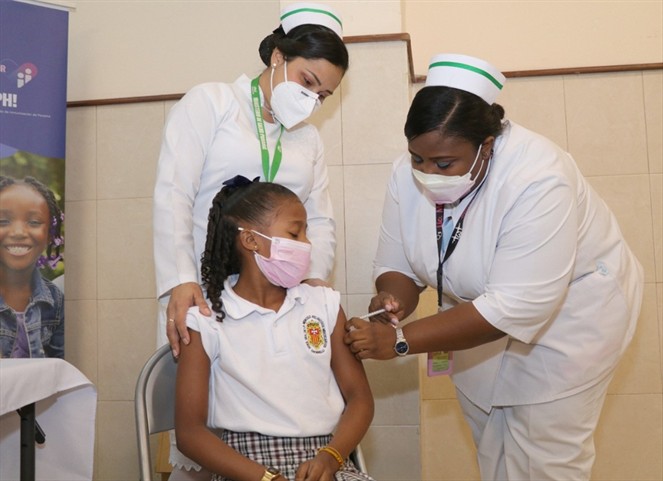 Noticia Radio Panamá | Amplían rango de edad para colocar la vacuna contra el papiloma humano