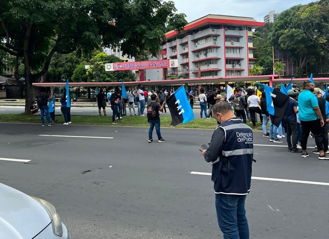 Noticia Radio Panamá | Defensoría del Pueblo investiga posible uso excesivo de la fuerza en la Universidad de Panamá