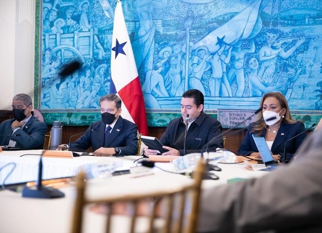 Presidente Cortizo autoriza rebaja del 30% de medicamentos