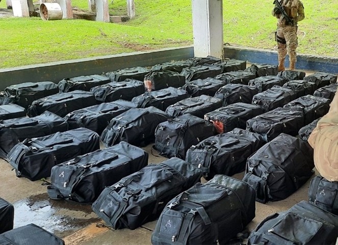 Noticia Radio Panamá | Senan incauta más de mil 900 paquetes de droga en un contenedor en la provinca de Colón
