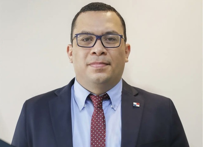 Noticia Radio Panamá | Cortizo designa a Ariel Rodríguez Gil como nuevo viceministro Académico de Educación