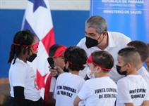 Noticia Radio Panamá | Instalan brigadas caza mosquitos en escuela La Concepción en Juan Díaz