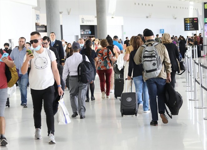 Noticia Radio Panamá | Aumenta en 138% cantidad de pasajeros que usaron el Aeropuerto Internacional de Tocumen en el primer semestre del año