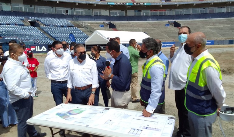 Noticia Radio Panamá | Dan la primera palada para iniciar las obras de construcción en el estadio Rod Carew