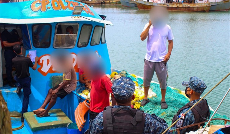 Noticia Radio Panamá | Embarcación colombiana fue aprehendida por pesca ilegal en Coiba